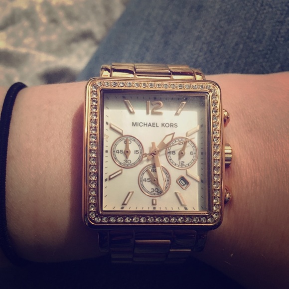 Michael Kors watch original box with booklet - Picture 1 of 3